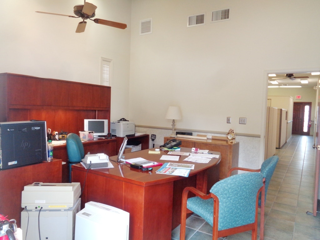 Freestanding Office