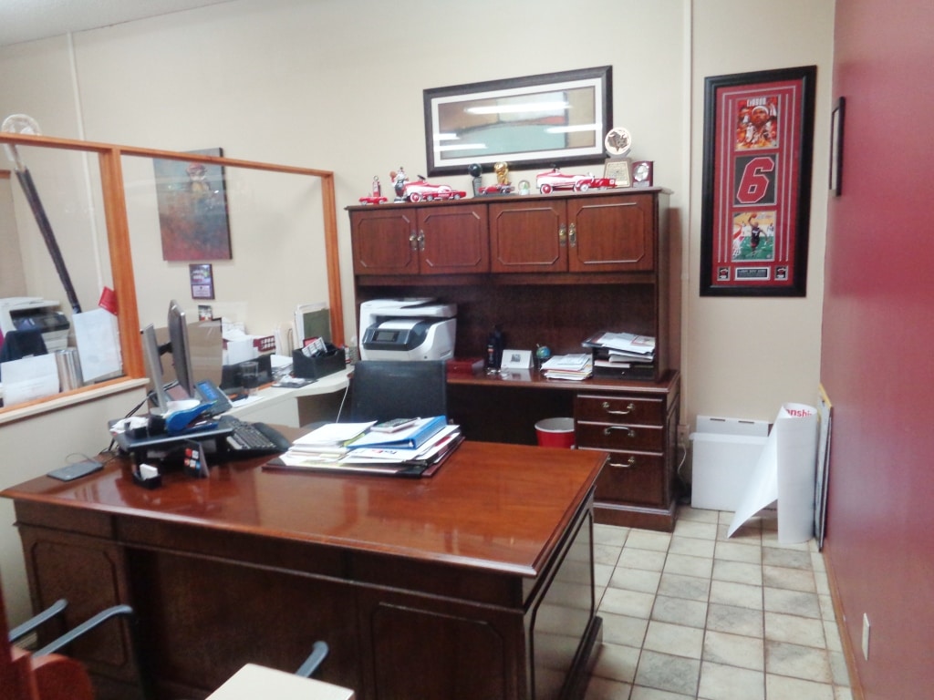 Freestanding Office
