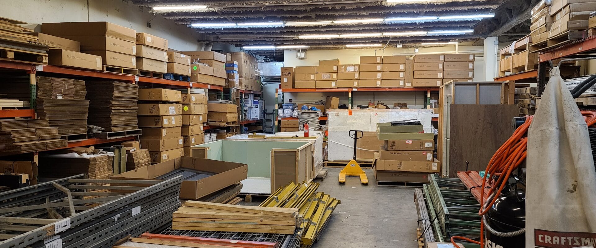 For Sale Wonderful Office/Warehouse 12,500 SF