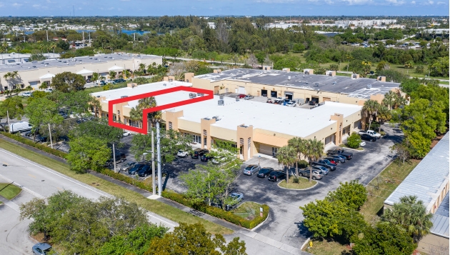For Lease Office/warehouse 3,700 SF