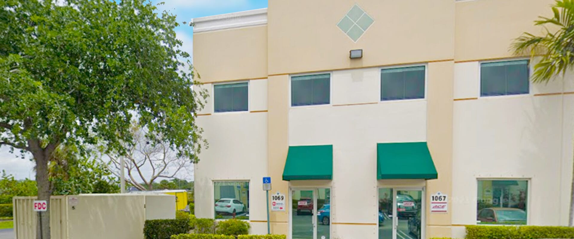 For Sale Office/Warehouse 3,435 SQFT