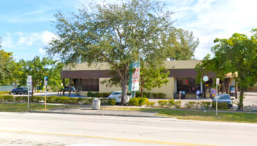 For Lease Retail/Office 2,400 SF