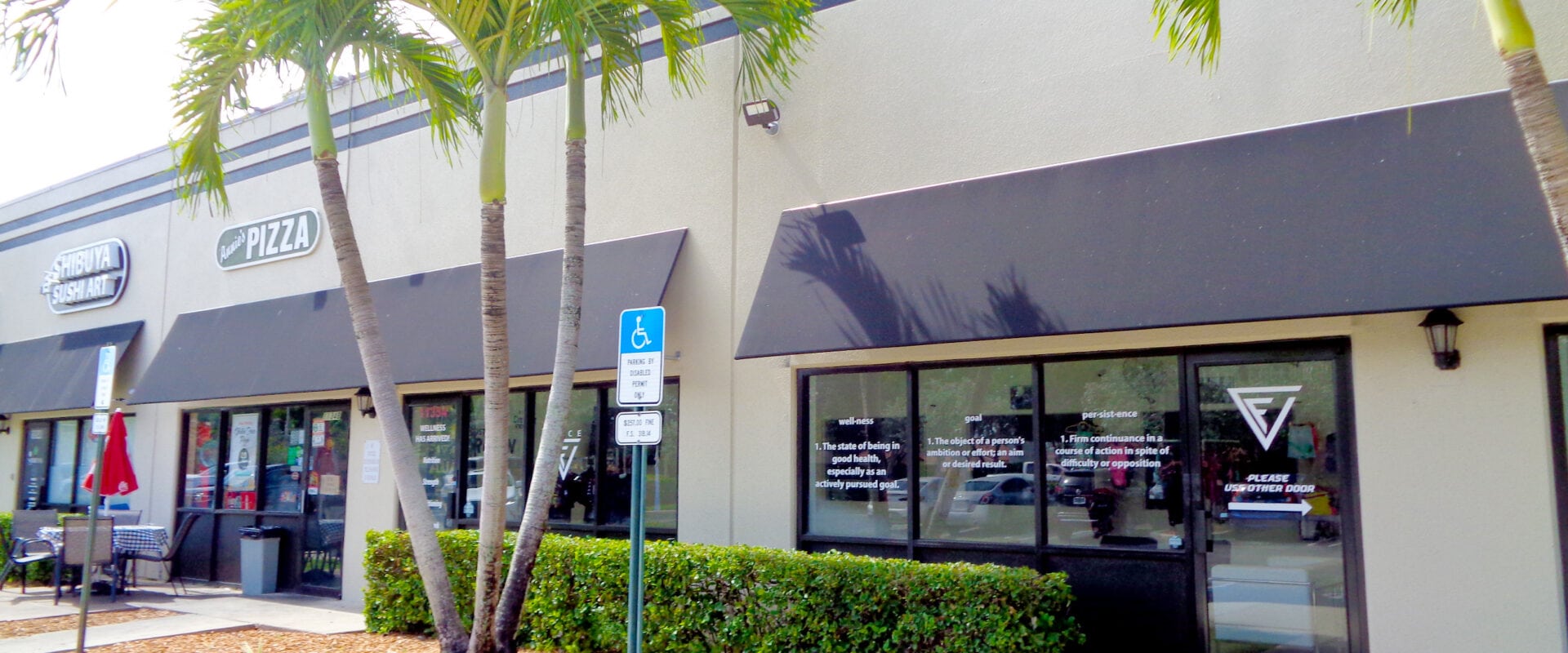 For lease wonderful retail/office space 1,700 SQFT