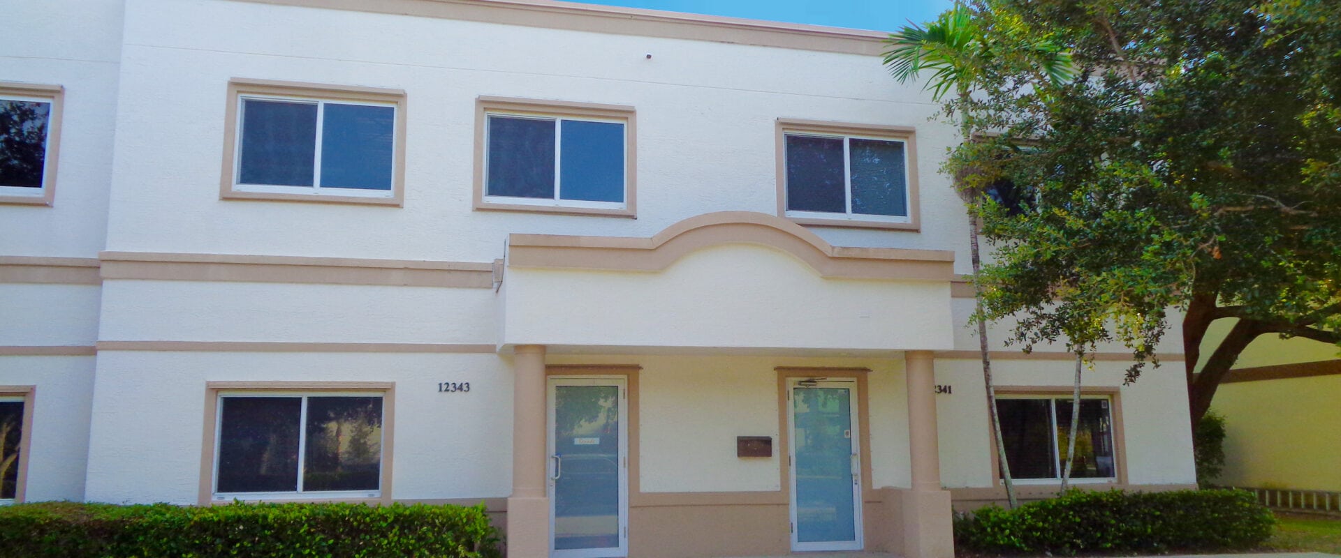 For Sale Office/Warehouse 2,405 SF – Coral Springs