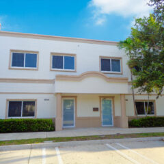 For Lease Office/Warehouse 2,405 SF – Coral Springs